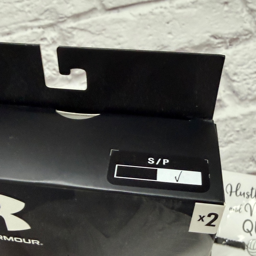 Under Armour White Volleyball knee pads women’s small - Picture 4 of 4